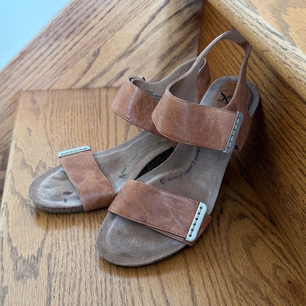 Sofft Tan Leather Sandals
